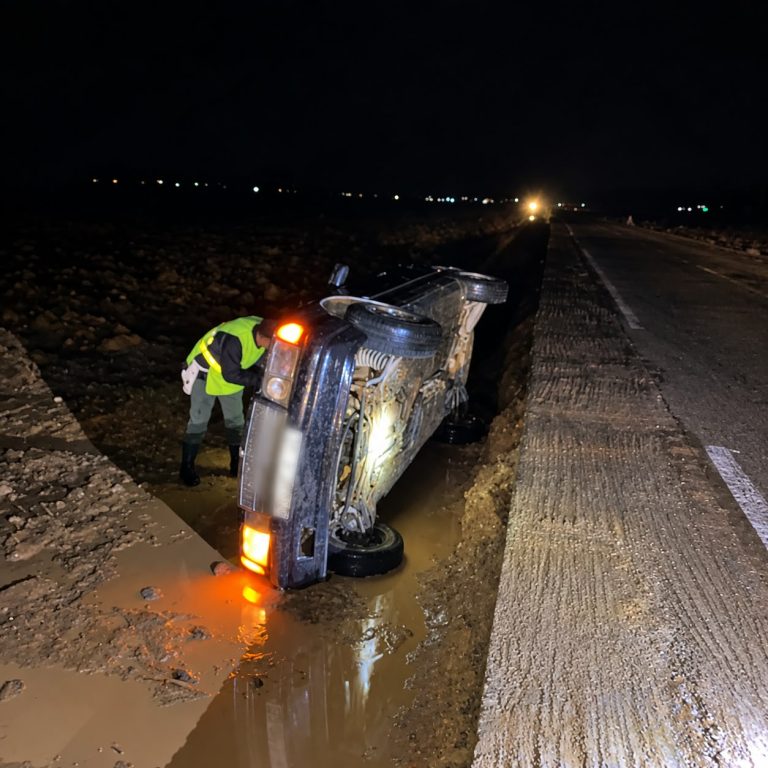Taourirt.. Des crues provoquent le dérapage de deux voitures et d'un camion sur la route nationale numéro 15
