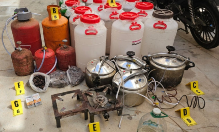 Bojador.. Deux personnes interpellées et 635 litres de la boisson alcoolisée «Mahia» saisis