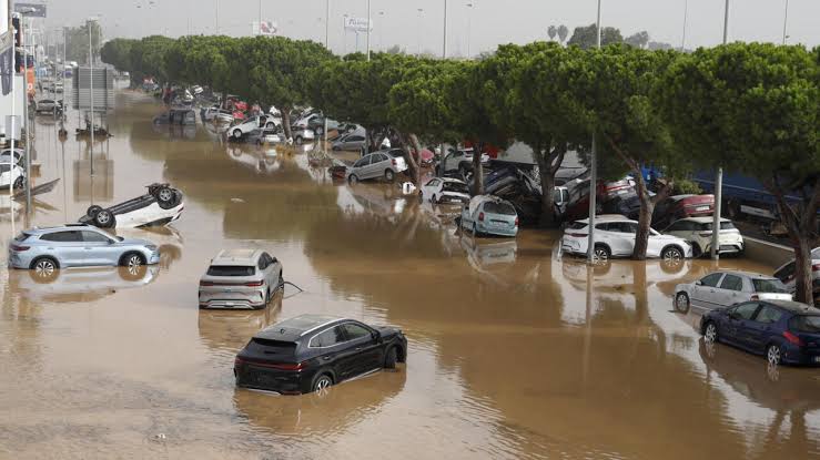L'Espagne active l'alerte rouge en raison de fortes pluies dans plusieurs régions